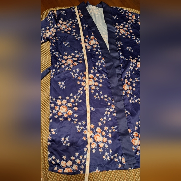 Morgan Lane Fit For Fun Midnight Blue Floral Wrap Silky Robe - Picture 6 of 9